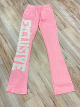 Load image into Gallery viewer, REDFOX RHINESTONE "EXCLUSIVE" CROP HOODIE/STACKED FLEECE PANTS SET (PINK)