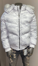 Load image into Gallery viewer, JORDAN CRAIG SYIP EMBOSSED PUFFER JACKET (ARTIC CAMO)