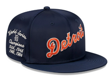 Load image into Gallery viewer, NEW ERA DETROIT TIGERS SATIN SCRIPT 9FIFTY SNAPBACK