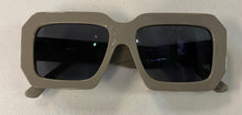 Load image into Gallery viewer, SUNGLASSES JAELYN (80845)