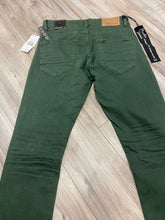 Load image into Gallery viewer, JORDAN CRAIG STACKED JEANS WITH SHREDS JTF934R (HUNTER GREEN)