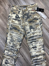 Load image into Gallery viewer, RED FOX WOMEN'S STACKED FRAYED HEAVY TWILL PANTS PA4416 (KHAKI CAMO)