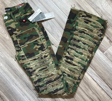 Load image into Gallery viewer, RED FOX WOMEN'S STACKED FRAYED HEAVY TWILL PANTS PA4416 (WOODLAND)