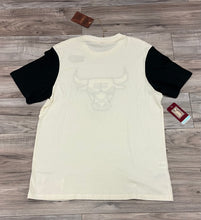 Load image into Gallery viewer, MITCHELL AND NESS CHICAGO BULLS NBA FINALS 1996 TEE