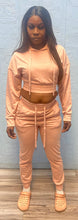 Load image into Gallery viewer, ACCESS WOMEN'S 2pc. ACTIVEWEAR PULLOVER CROP/JOGGER OUTFIT SET (MAUVE)
