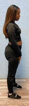 Load image into Gallery viewer, ACCESS WOMEN'S 2PC ACTIVEWEAR ZIPDOWN CROP/JOGGER OUTFIT SET (BLACK)