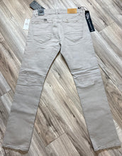Load image into Gallery viewer, JORDAN CRAIG COLLINS RELAXED FIT JEANS JC990R (LT. GREY)