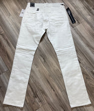 Load image into Gallery viewer, JORDAN CRAIG COLLINS RELAXED FIT JEANS JC990R (WHITE)