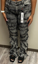 Load image into Gallery viewer, RED FOX WOMEN'S STACKED FRAYED DENIM PANTS PA4454 (ACID BLACK)