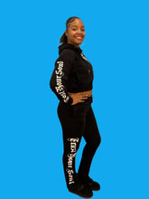 Load image into Gallery viewer, REDFOX "TRUST YOUR SOUL" FLEECE CROP JACKET W/ STACKED PANTS (BLACK)