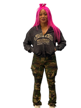 Load image into Gallery viewer, REDFOX WOMENS CROP CAMO HOODIE &amp; CAMO STACKED PANTS SET (PL5454)