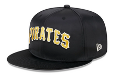 Load image into Gallery viewer, NEW ERA PITTSBURGH PIRATES SATIN SCRIPT 9FIFTY SNAPBACK