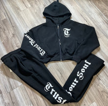 Load image into Gallery viewer, REDFOX "TRUST YOUR SOUL" FLEECE CROP JACKET W/ STACKED PANTS (BLACK)