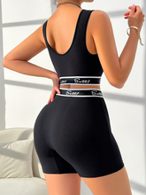 Load image into Gallery viewer, WOMEN'S 2PC PRINT SPORTS BRA &amp; SHORT SET