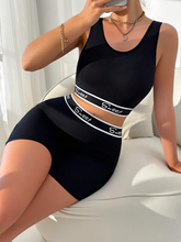 Load image into Gallery viewer, WOMEN'S 2PC PRINT SPORTS BRA &amp; SHORT SET