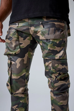 Load image into Gallery viewer, JORDAN CRAIG TRILLEST ROSS STACKED CARGO PANTS JRF2252C (VINTAGE CAMO)