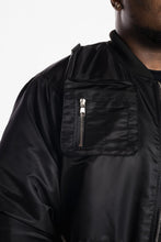 Load image into Gallery viewer, SMOKE RISE UTILITY MA1 NYLON JACKET (BLACK)