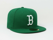 Load image into Gallery viewer, Boston Red Sox New Era Authentic Collection 59FIFTY Fitted Hat - Kelly Green