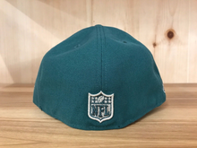 Load image into Gallery viewer, PHILADELPHIA EAGLES NEW ERA FITTED HAT ON FIELD - MIDNIGHT GREEN