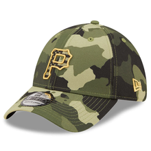 Load image into Gallery viewer, Pittsburgh Pirates New Era 2022 Armed Forces Day 39THIRTY Flex Hat - Camo