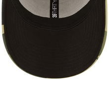Load image into Gallery viewer, Pittsburgh Pirates New Era 2022 Armed Forces Day 39THIRTY Flex Hat - Camo