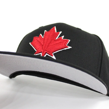 Load image into Gallery viewer, MAPLE LEAF NEW ERA 59FIFTY FITTED HAT (BLACK GRAY UNDER BRIM)